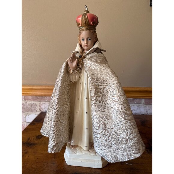Vintage Infant Jesus of Prague Statue Spanish Olot Chalkware Silver Brocade - Picture 2 of 16